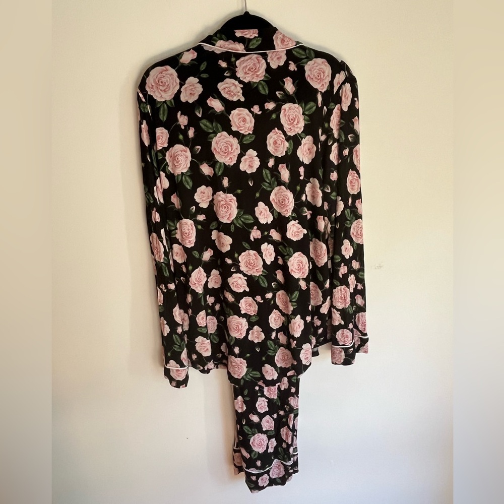 Posh Peanut Harley Rose Luxe Women's Pajamas - Picture 3 of 3